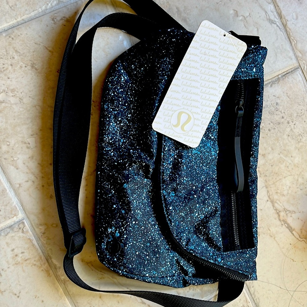 Nwt Lululemon festival bag II